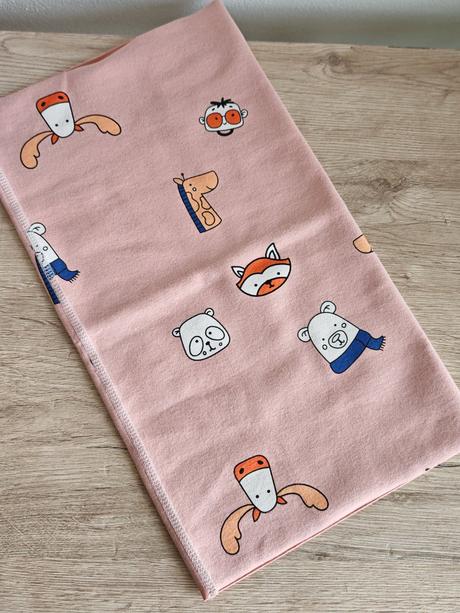 Dievčenský nákrčník zvieratká, 