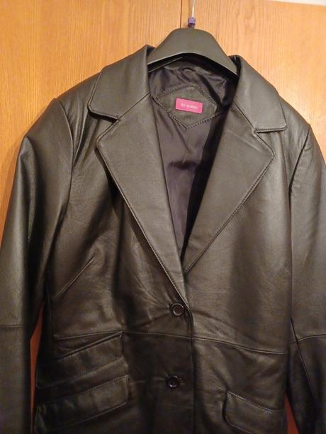 Kožené sako, 42