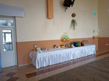 Sada dekoracii a vyzdob na oslavu,