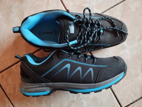 Nové dámske botasky, 41