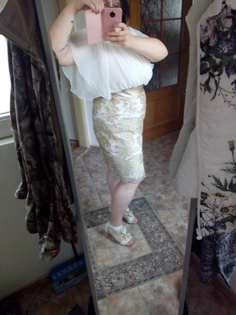 Spoločenské šaty, 46