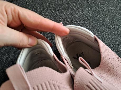 Nasuchovacie tenisky, 33