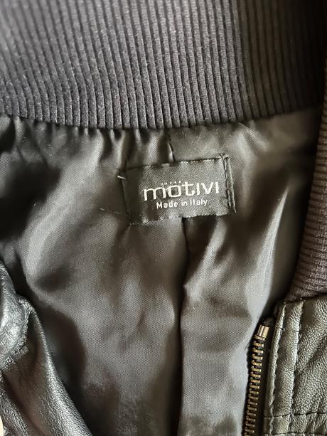 Kožená bunda motivi, s