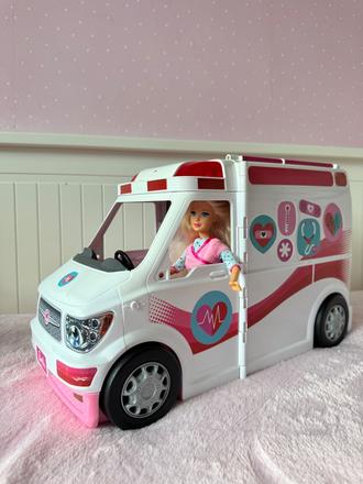 Barbie sanitka a klinika 2v1,