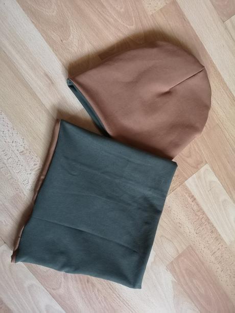 Čiapka a nakrcnikom, 