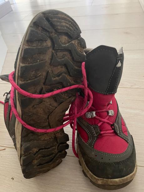 Turisticke topanky quechua, 35