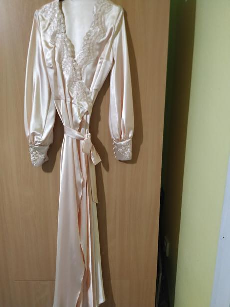 Spoločenské šaty, 