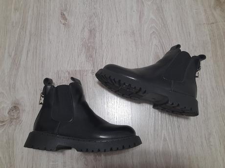 Členkové čižmy, 35