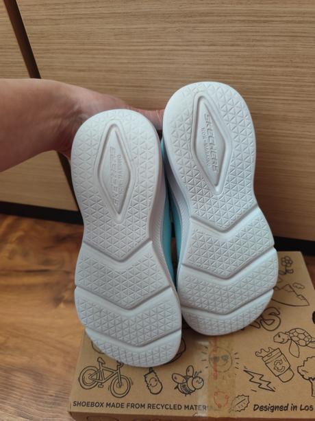 Botasky, skechers,33