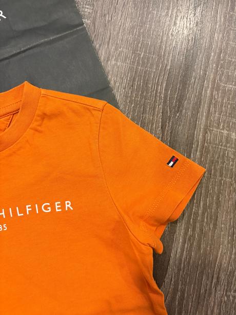 Tommy hilfiger tričko č.110, tommy hilfiger,110