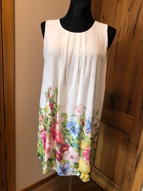 Apricot - damske saty, s