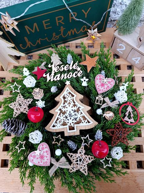 Vianočný veniec na dvere s osvetlením,