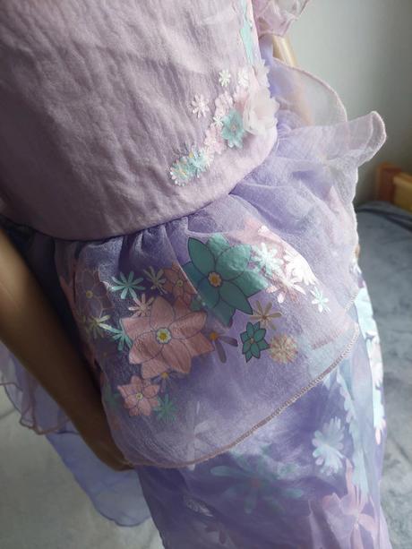 Isabela madrigal encanto deluxe veľ. 104-110,