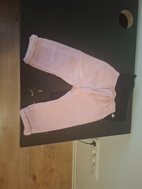 Predaj oblečenia, zara,56 / 98