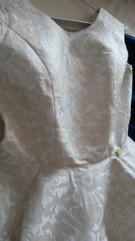 Šaty - nádherné, 38