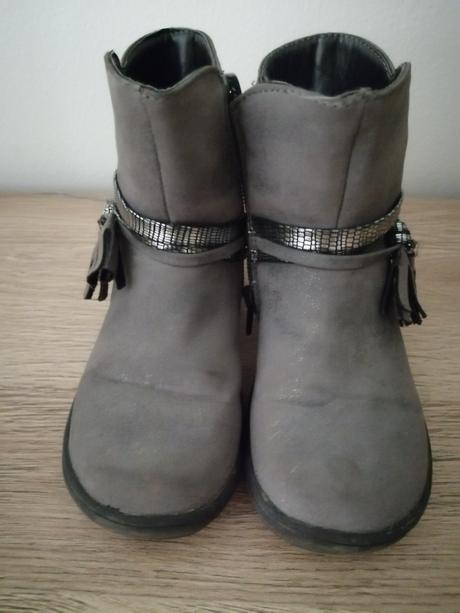 Čižmičky, peddy,24