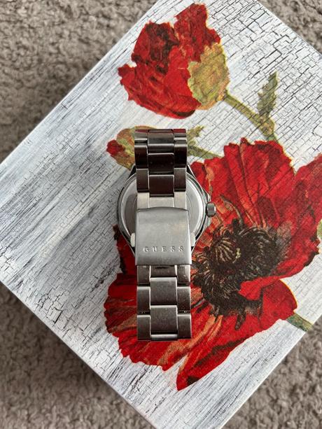 Damske hodinky, guess