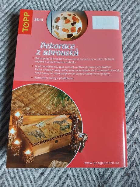 Dekorace z ubrousku,