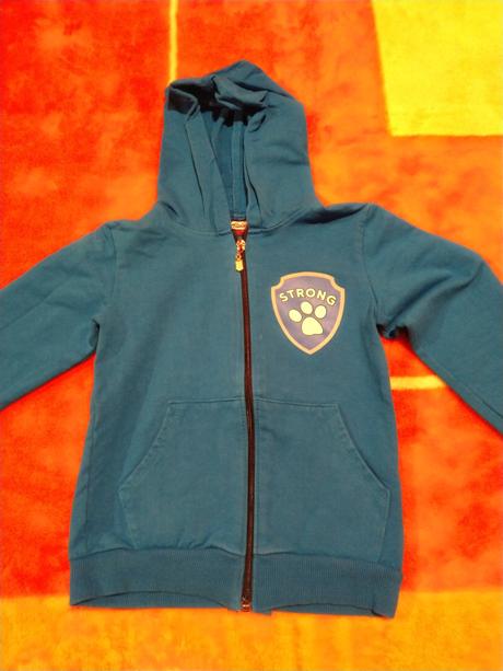 Skoro nove mikiny a kosela 128, 128