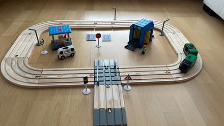 Drevená autodráha s autoumývačkou, 