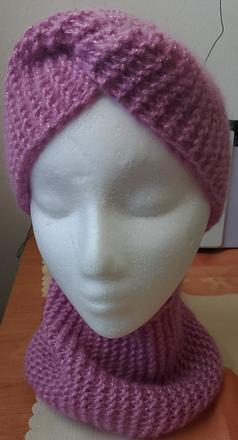 Čelenka s nákrčníkom, 