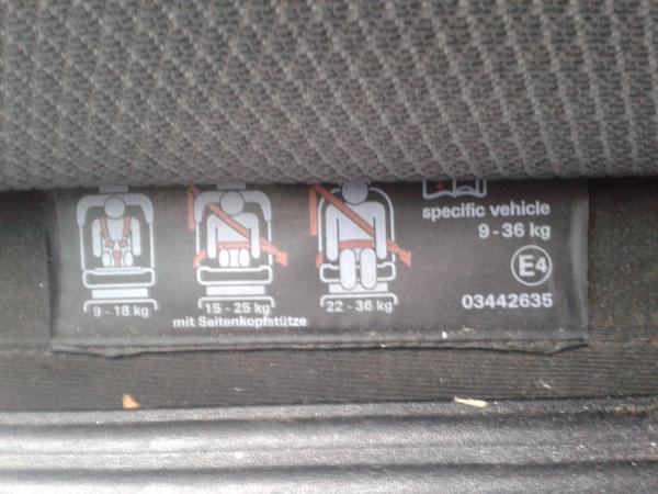 Integrovaná autosedačka - Volkswagen Sharan