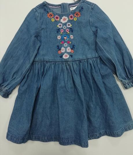 Rifľové vyšívané šaty, marks & spencer,104