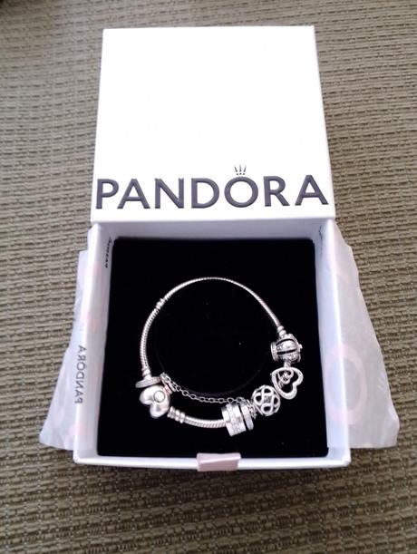 Náramok pandora, pandora