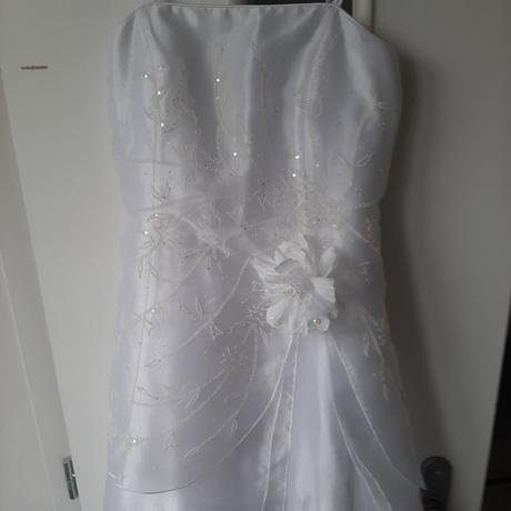 Šaty na prvé sväté prijímanie, 146