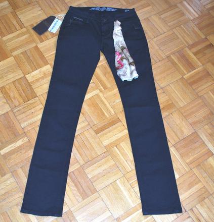 Dámske čierne štýlové džínsy, s