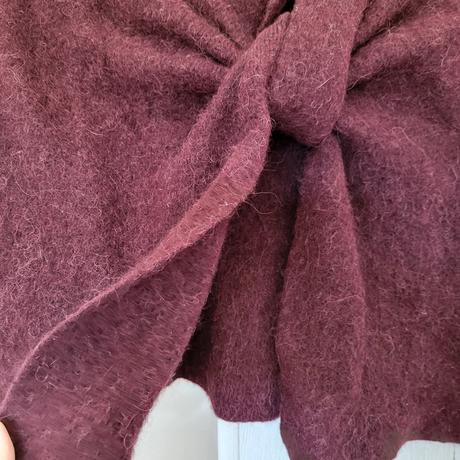 Bordová pelerína cos, cos