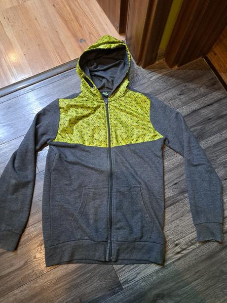 Chlapcenska mikina, 158