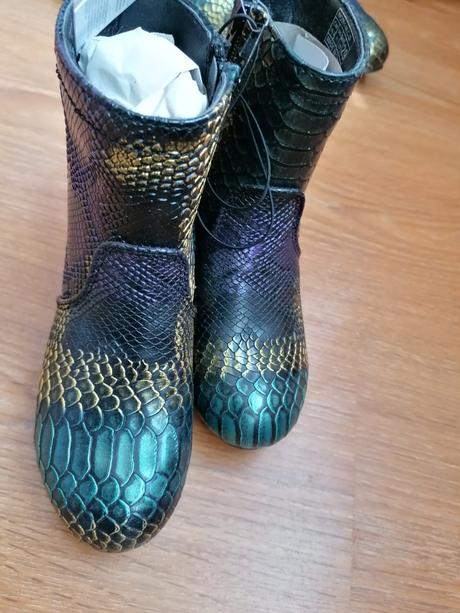 Čižmy, reserved,29