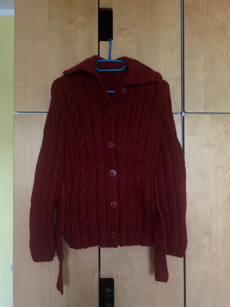 Škoricový ručne robený sveter, 146