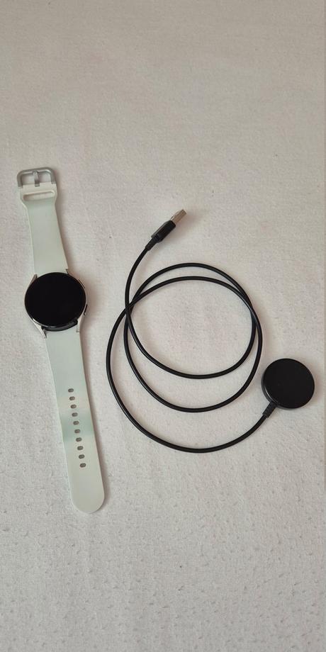 Hodinky samsung galaxy watch4 40mm+silik. remienok, samsung