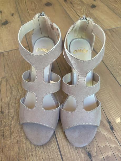 Sandále nenosené, 37