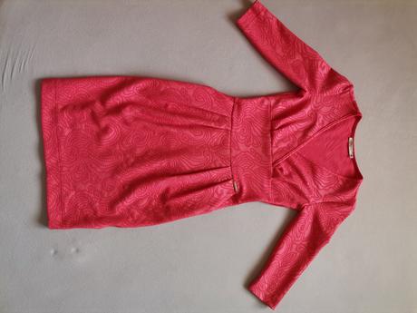 Elegantné šaty veľkosť s, s