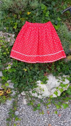 Folklórna  suknička., 