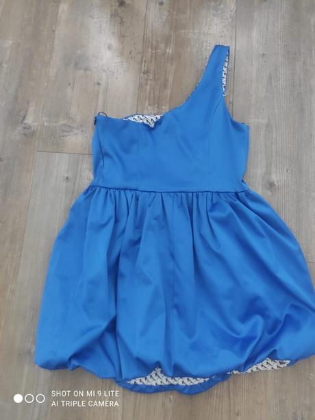 Modre saty so srdieckom, 40