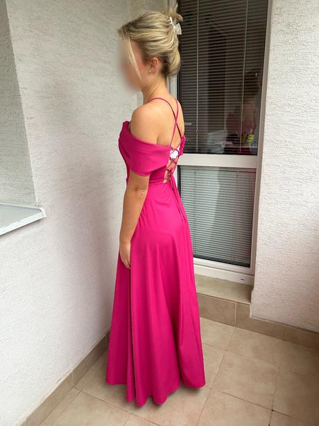 Šaty na stužkovú udalosť, xs