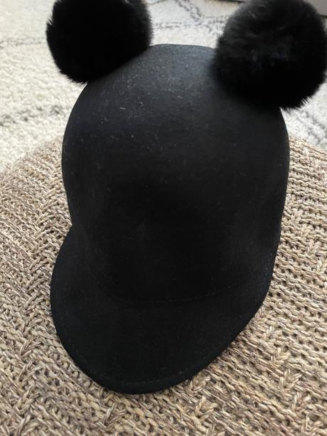 Zara klobúk s brmbolcami, zara,56