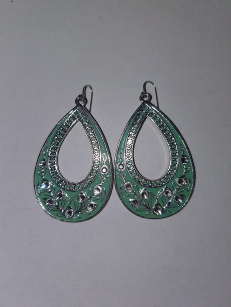 Dlhe visiace nausnice, 