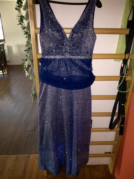 Spoločenské šaty, 40