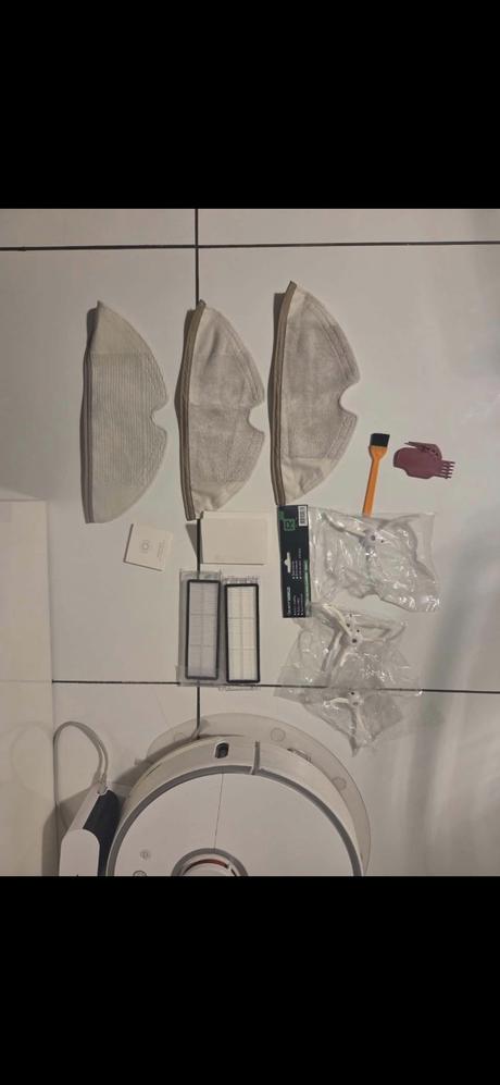 Roboticky vysavac robrock s5, 