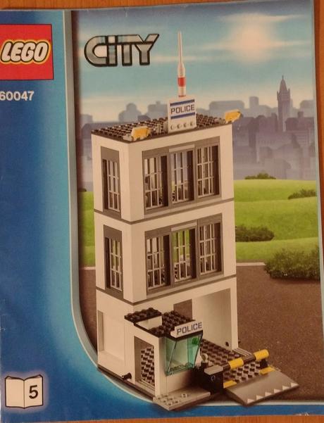 Lego policajná stanica, 