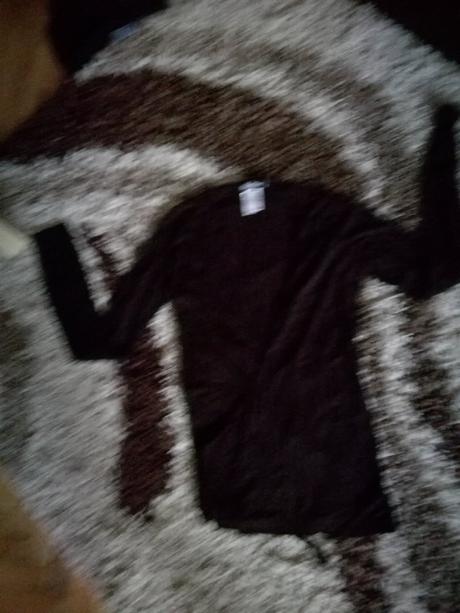 Tričkovy svetrik, s