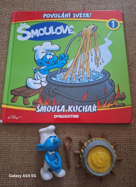 Knihy smoulove s figúrkami,