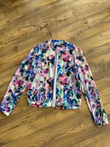 Bombera, atmosphere,s