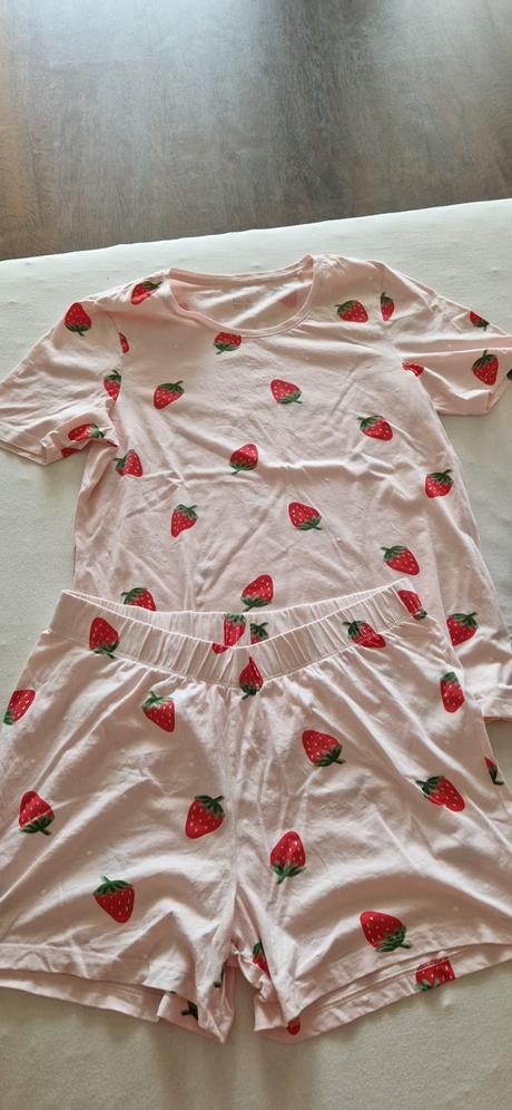 Jahodova suprava, esmara,m