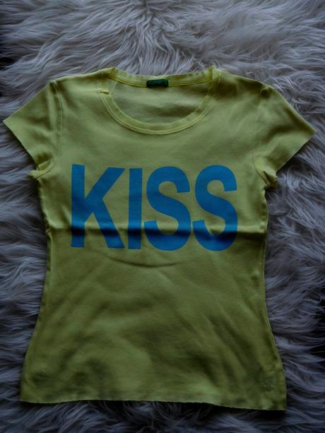 Krásne tričko kiss-benetton výborný stav, benetton,140